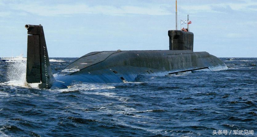 潜艇最深下潜多少米能不被探测到,潜艇最深可以潜多少米