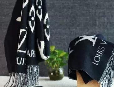 奢侈品一招鉴定,奢侈品围巾如何鉴别真假gucci