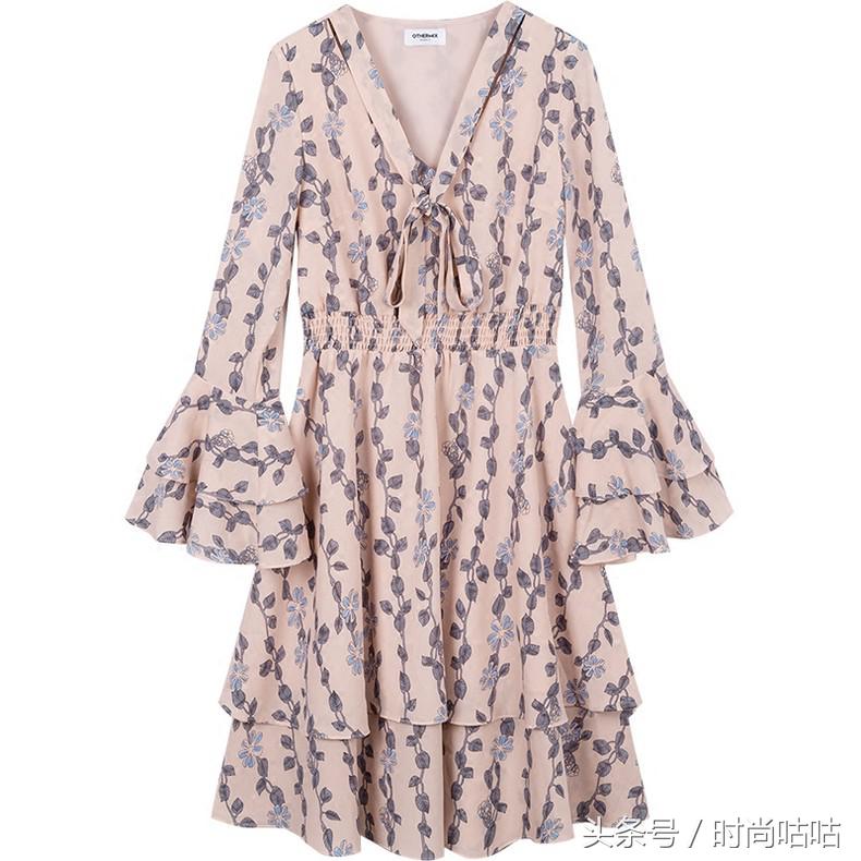 胖mm时尚荷叶边连衣裙,cos荷叶边连衣裙穿搭