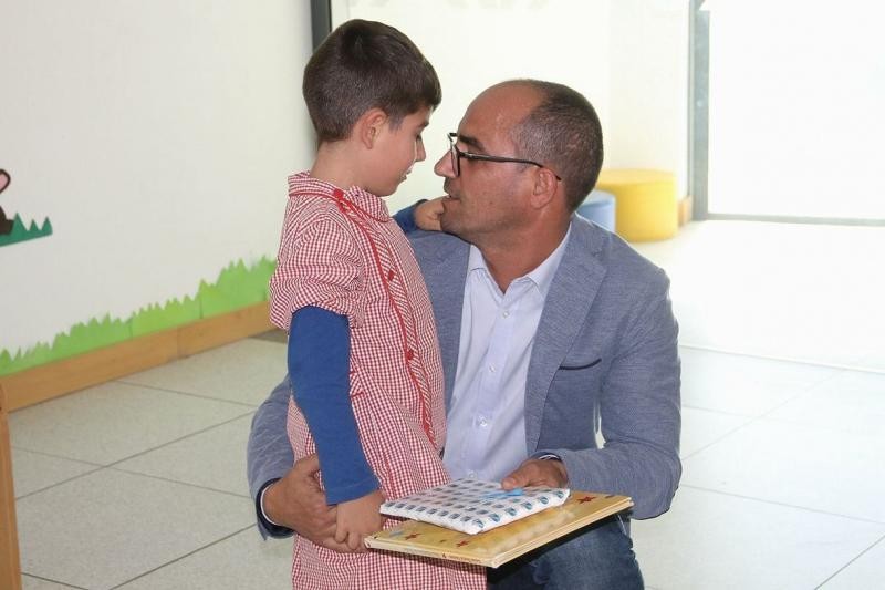 鍏充簬缃楀皬榛戠殑鏁呬簨,缃楀皬榛戠殑鏁呬簨瑙嗛