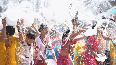 期待来云南的第一个泼水节,欢迎朋友们来云南泼水节