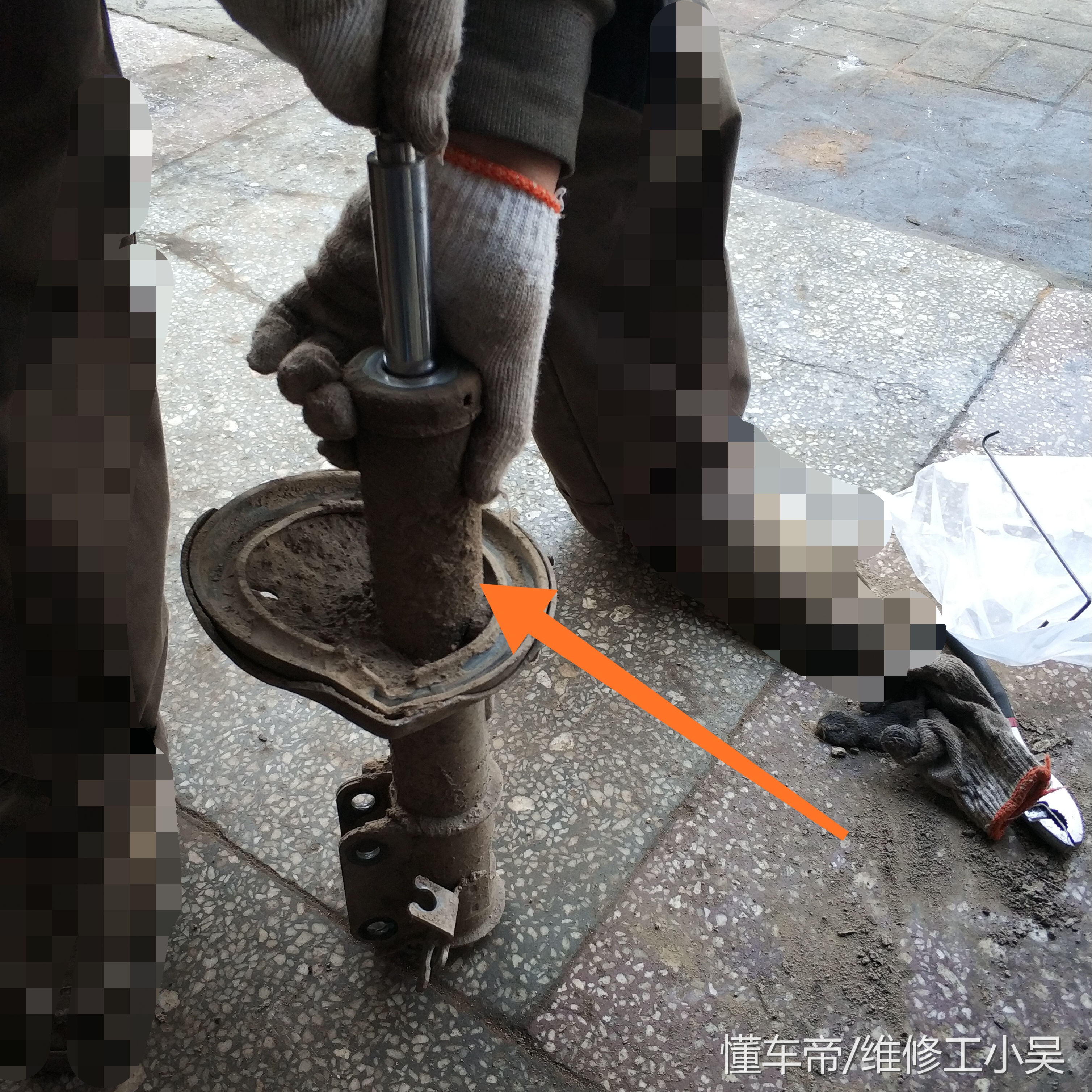 凯越汽车底盘异响维修大概多少钱,别克凯越底盘异响