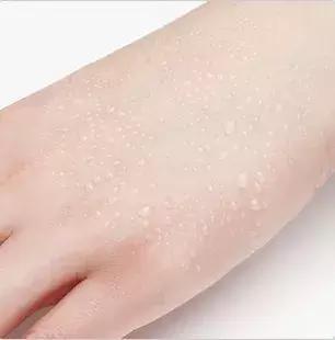 新买的安耐晒味道和以前的不一样,刚买的安耐晒和之前的味道不一样