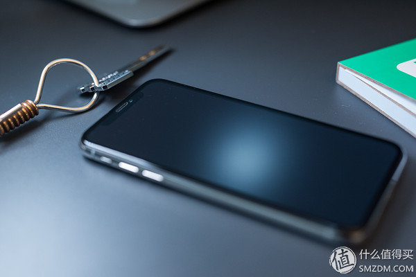 iphone手机一般推荐什么钢化膜,iphone手机原装膜好还是钢化膜好