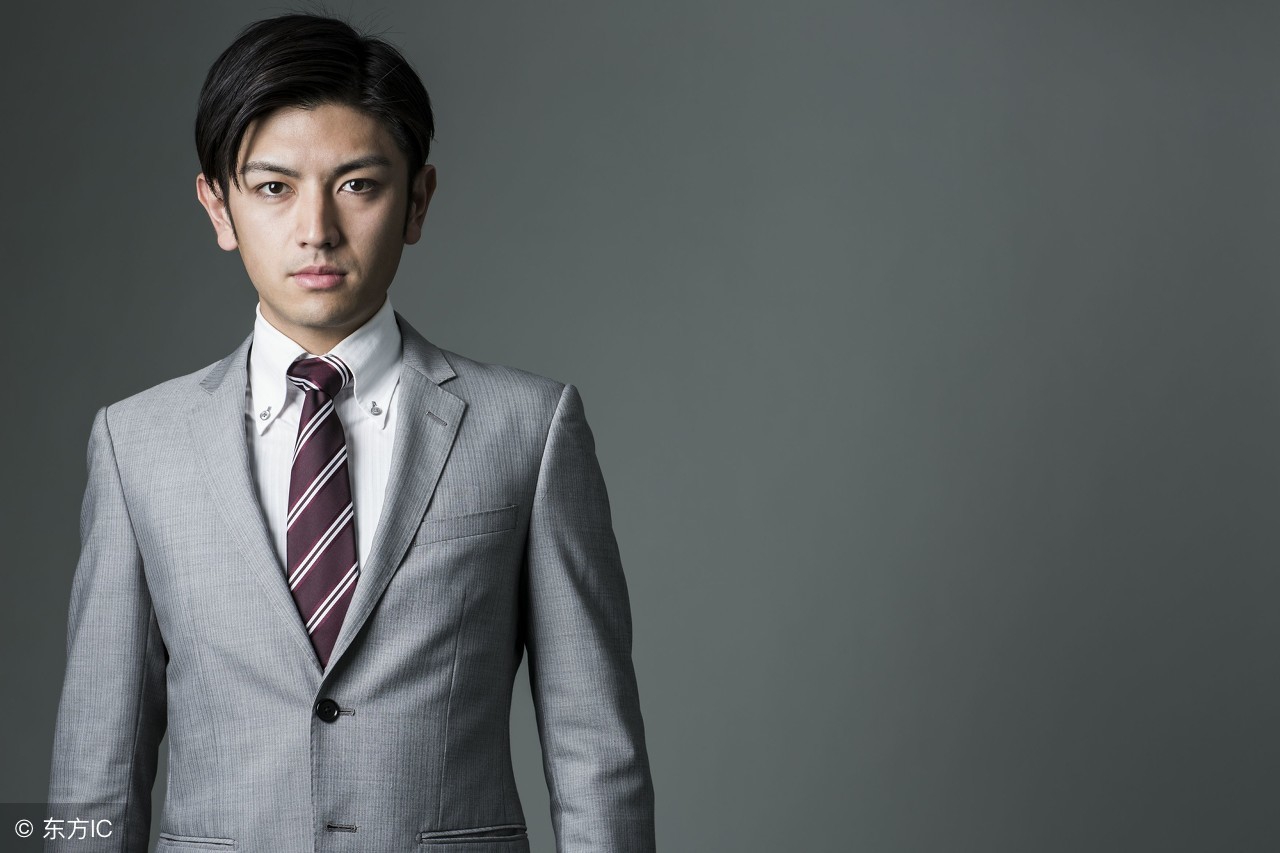 倒三角脸型适合什么发型男士,长脸型适合什么发型男士短发