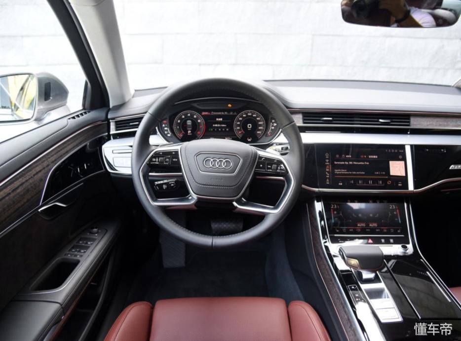 奥迪s8lvs飞驰,奥迪a8奔驰s操控对比