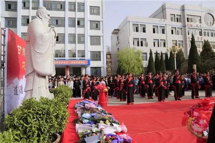 靖远县清明扫墓活动视频,清明祭英烈活动仪式