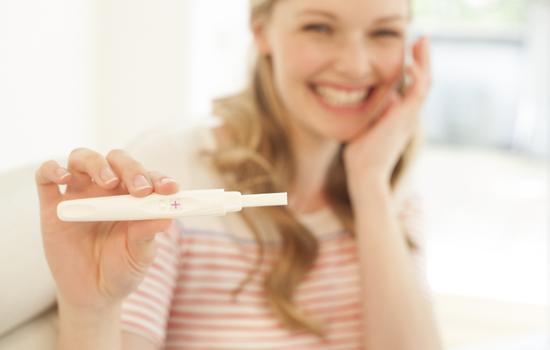 验孕棒两道杠一深一浅是怀孕了吗,验孕棒两道杠一深一浅是宫外孕吗