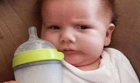 牛奶过敏3个加属于什么过敏程度,宝宝牛奶过敏和铁蛋白过敏一样吗