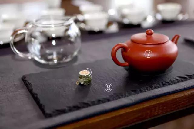 茶席上的茶器是什么样的,一个完整的茶席有几个茶器
