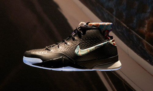 科比黑曼巴战靴,回忆科比经典