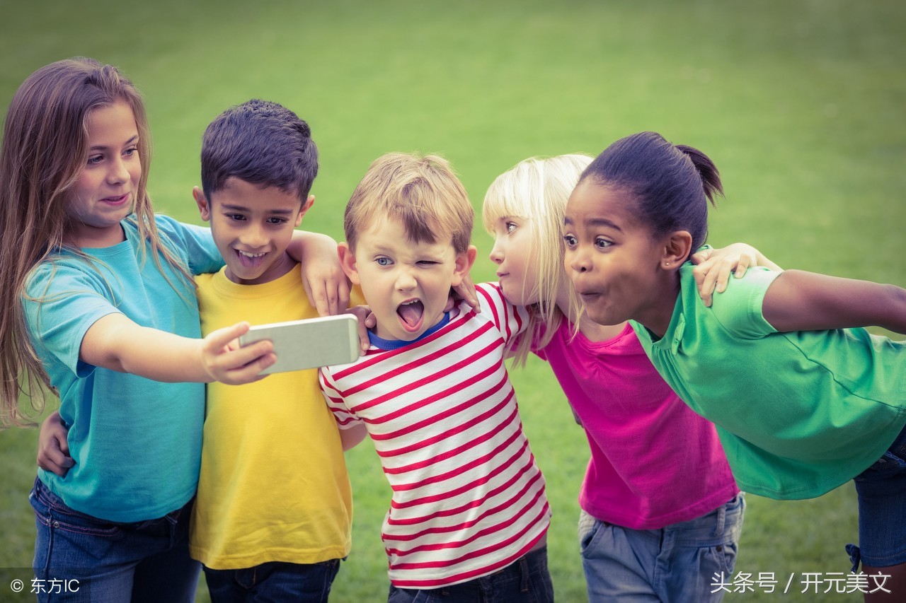 宝宝胆小怕见生人怎么办,小孩出去胆小怕事怎么办