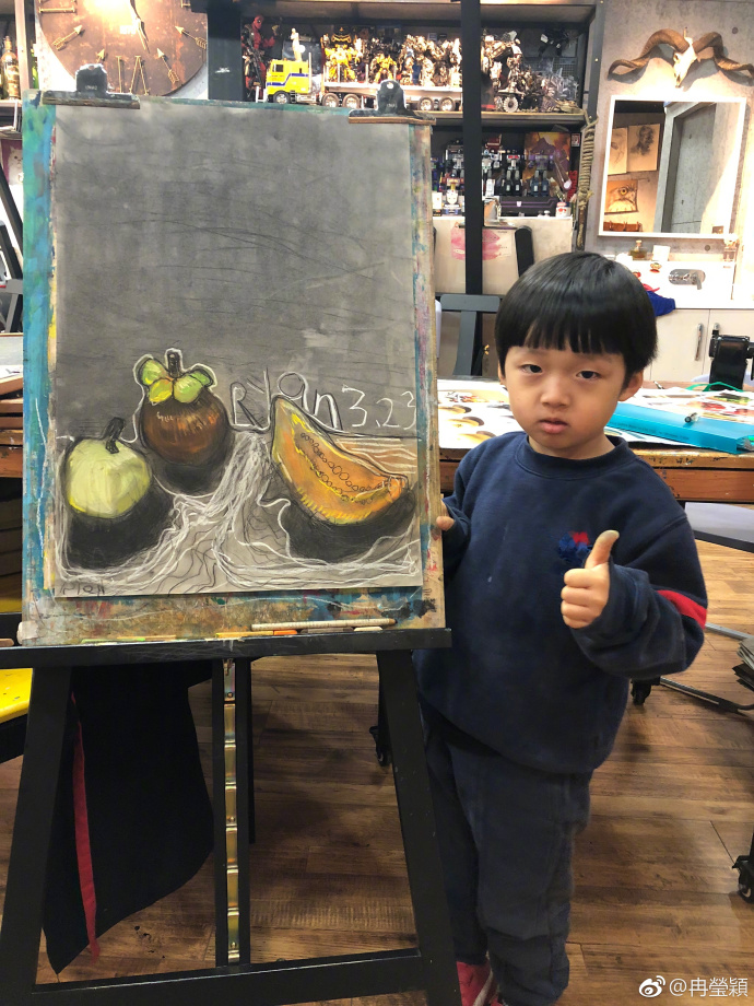 明星萌娃童言无忌嗯哼只喜欢妈妈,明星萌娃嗯哼视频