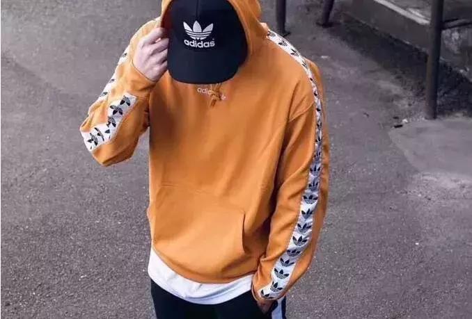 权志龙最爱哪些潮牌,权志龙最喜欢的香奈儿包包