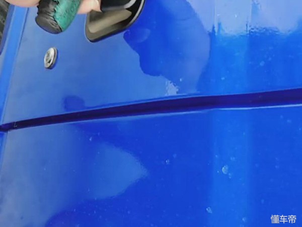 车门关不紧需要很用力才能关上,车门关不上锁扣不好使修理费用