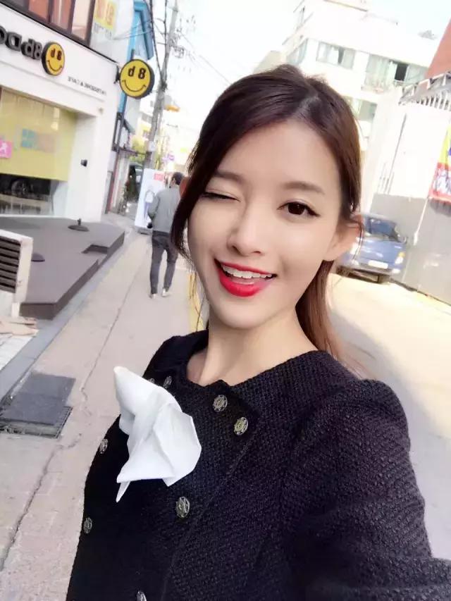 美瞳掉色?含水量是什么?怎么戴才正确,这一篇全搞定!