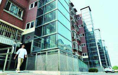 南京将加大引入第三方服务，专岗专人替居民跑腿