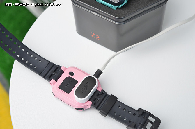 超强防水+八重定位小天才电话手表Z2评测