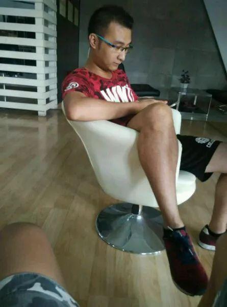 求大神把胸p的平一些，显得像青春少女一样！