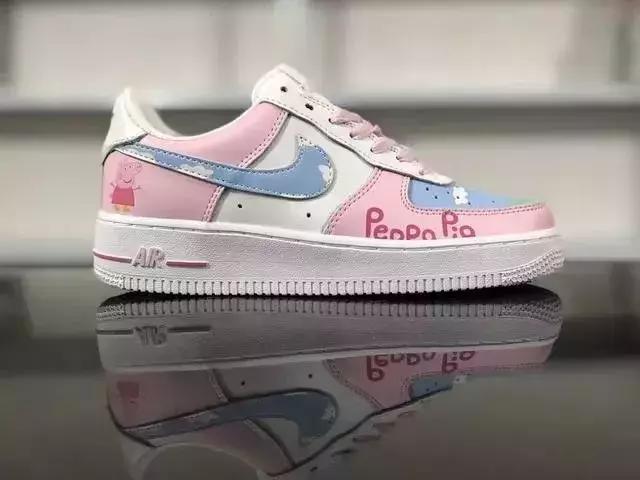 小猪佩奇擦亮眼睛看清事实,小猪佩奇最大的亮点