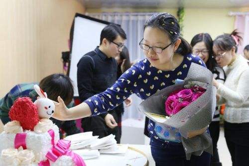 她靠卖纸尿裤起家，2年公司估值100亿，被称“把刘强东比下去的女人”