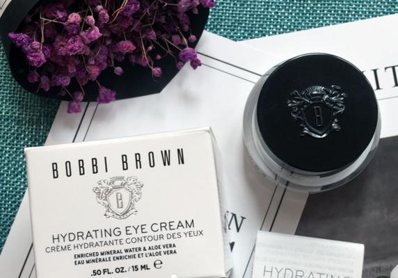 再不用眼霜，你的眼角纹都能夹死蚊子了！