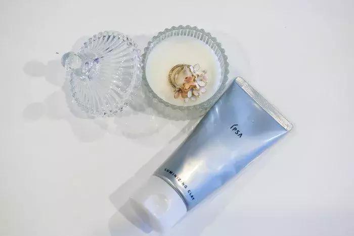 去黑头推荐学生党平价10元 (5元以内老国货去黑头产品学生党)