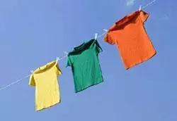 网购长这样的衣服千万不要买 (网购衣服必了解的)