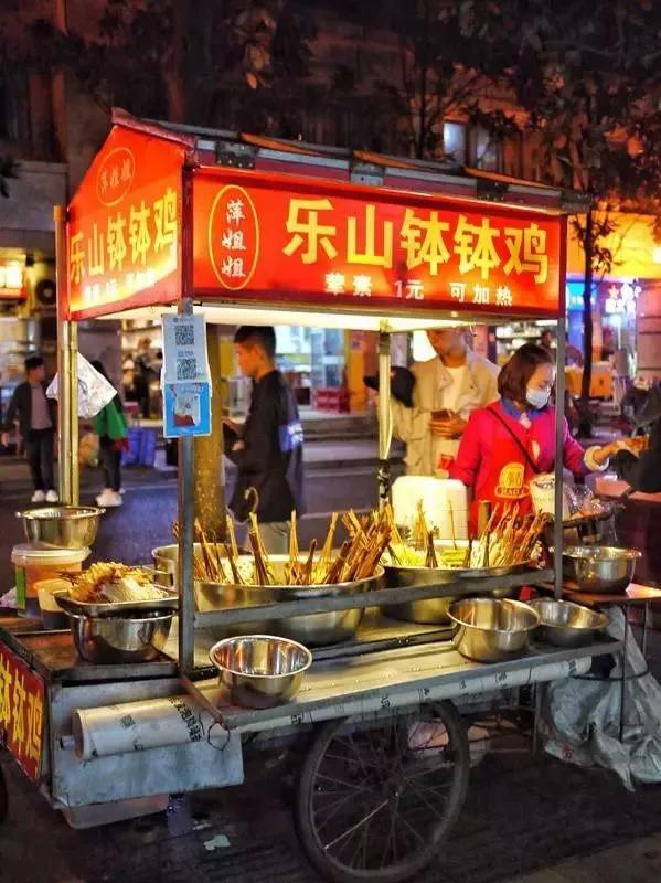 好吃又便宜的美食街成都,好吃街美食街成都