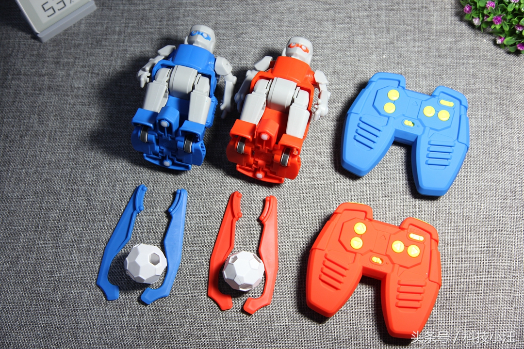 圆个自己的足球梦，米家有品众筹的SIMI足球机器人开箱体验