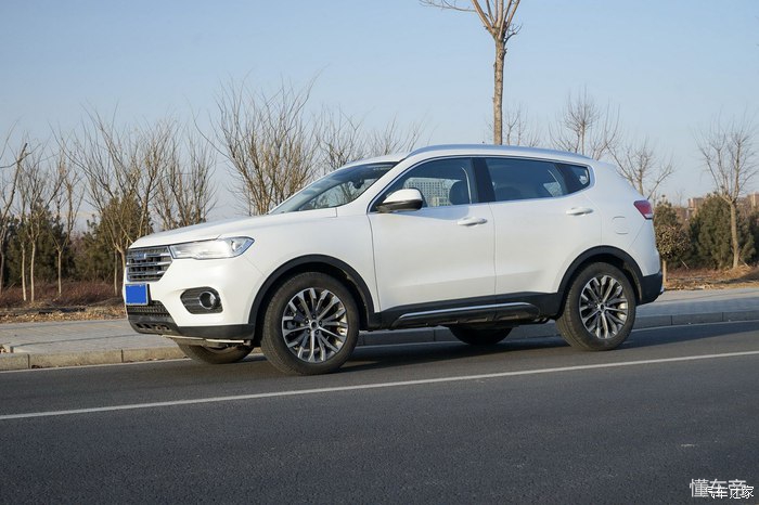 哈弗h6蓝标1.5t测评,第三代哈弗h61.5t2.0t选哪个好