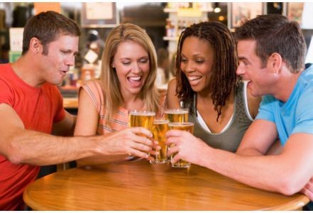 看世界杯为什么喝啤酒,边喝啤酒边看世界杯有用吗