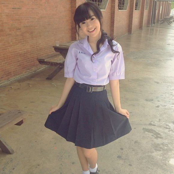 娉板浗鏍″洯鎯呮瓕mv,娉板浗鍞編缇庡コmv