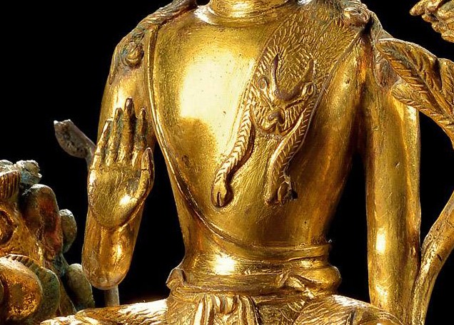 翡翠八大守护神男戴观音女戴佛,佩戴翡翠观音挂件寓意