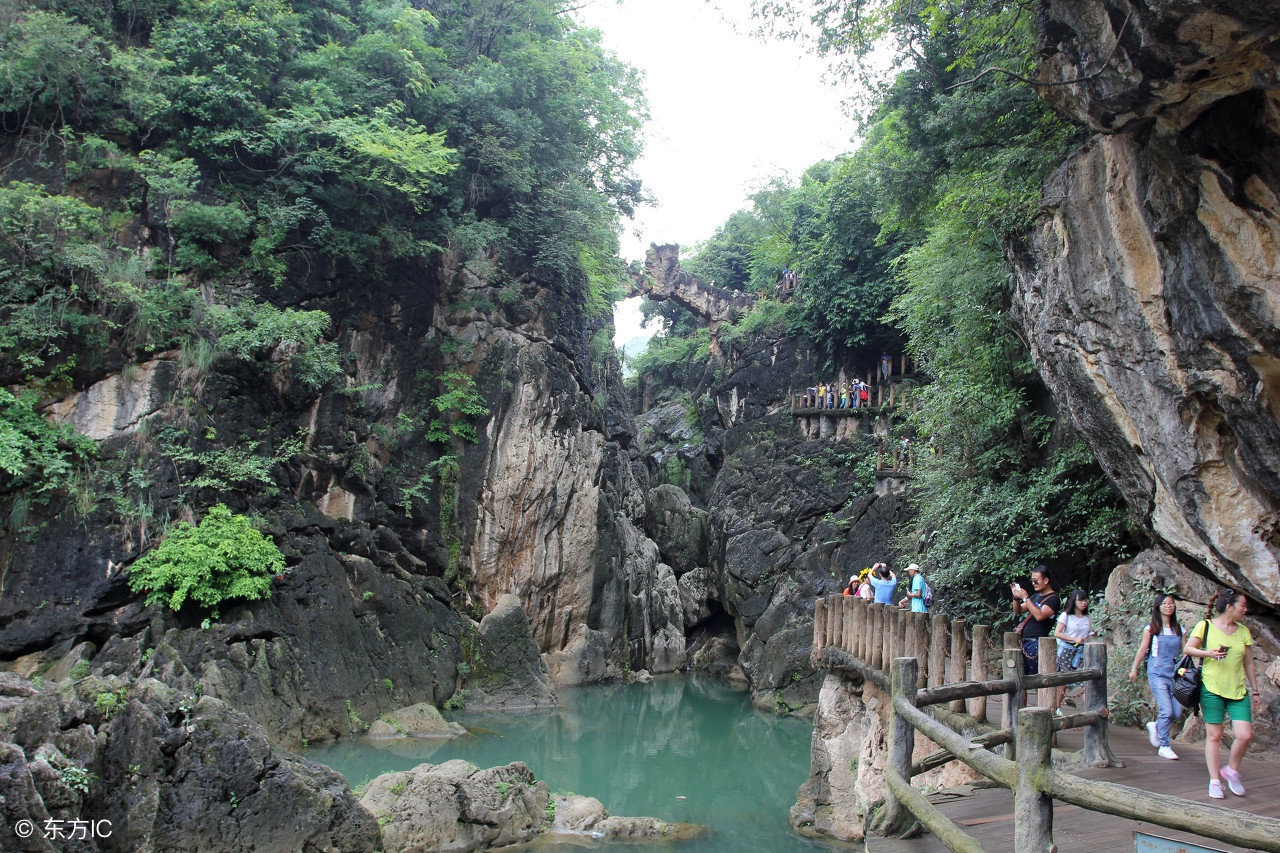 黄果树壮丽加天星桥精致繁复再加上陡坡塘的清雅成就完美布局