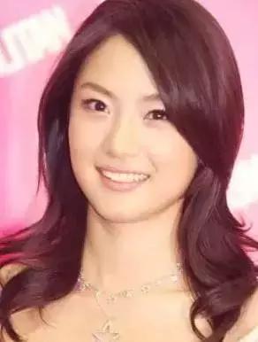 韩国明星整容整完开挂般的人生,整容整毁的韩国女星
