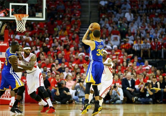 勇士这三年经历了什么,勇士队史上最伟大的巨星