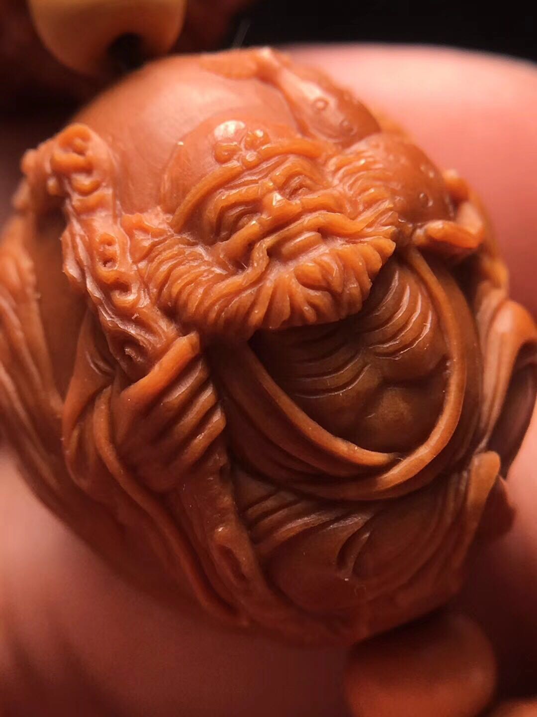 橄榄核手盘好还是刷子刷好,橄榄核手汗多能盘玩吗