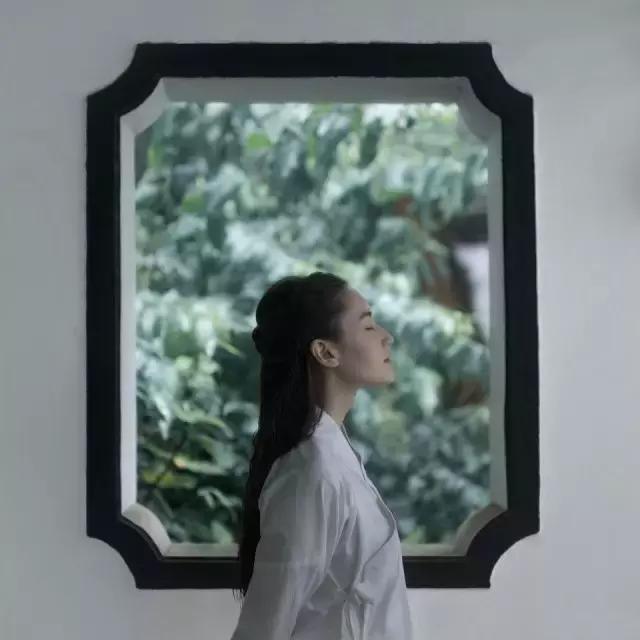 水如碧玉山如黛下联,水如碧玉山如黛范成大