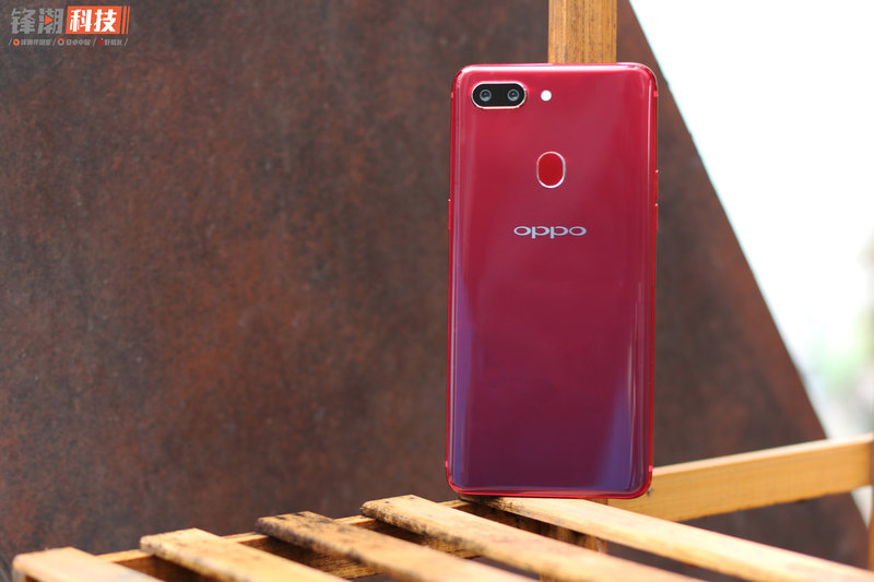 oppor15梦镜版星云渐变,oppor15渐变色怎么样