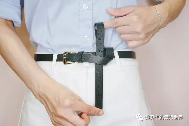 跆拳道白腰带的正确系法简单视频,带金属扣的腰带系法蝴蝶结慢动作