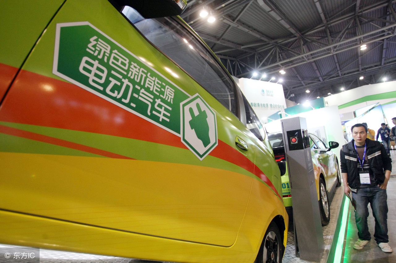 新能源电动汽车连接器推荐,新能源汽车连接器研发图片