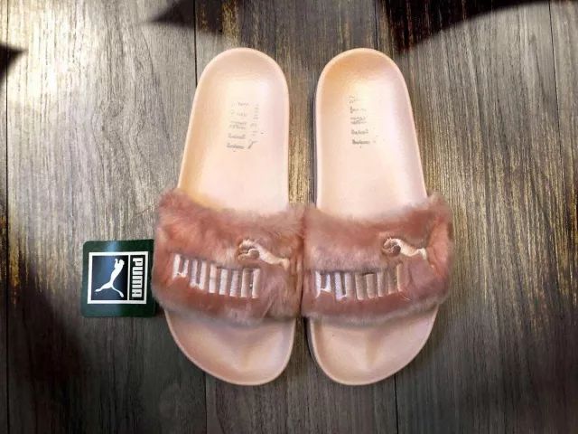 巴黎世家的拖鞋,巴黎世家绿色poolslide拖鞋