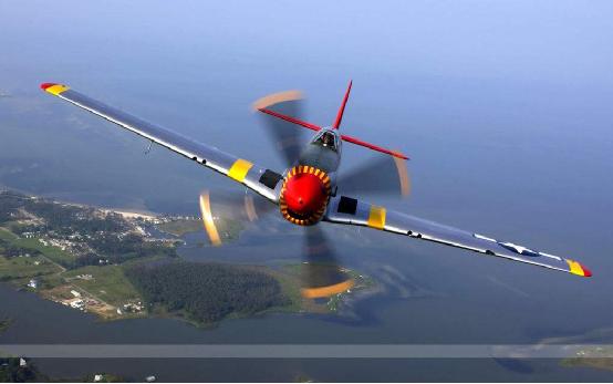 比p51野马先进的战斗机,p51野马战斗机引擎