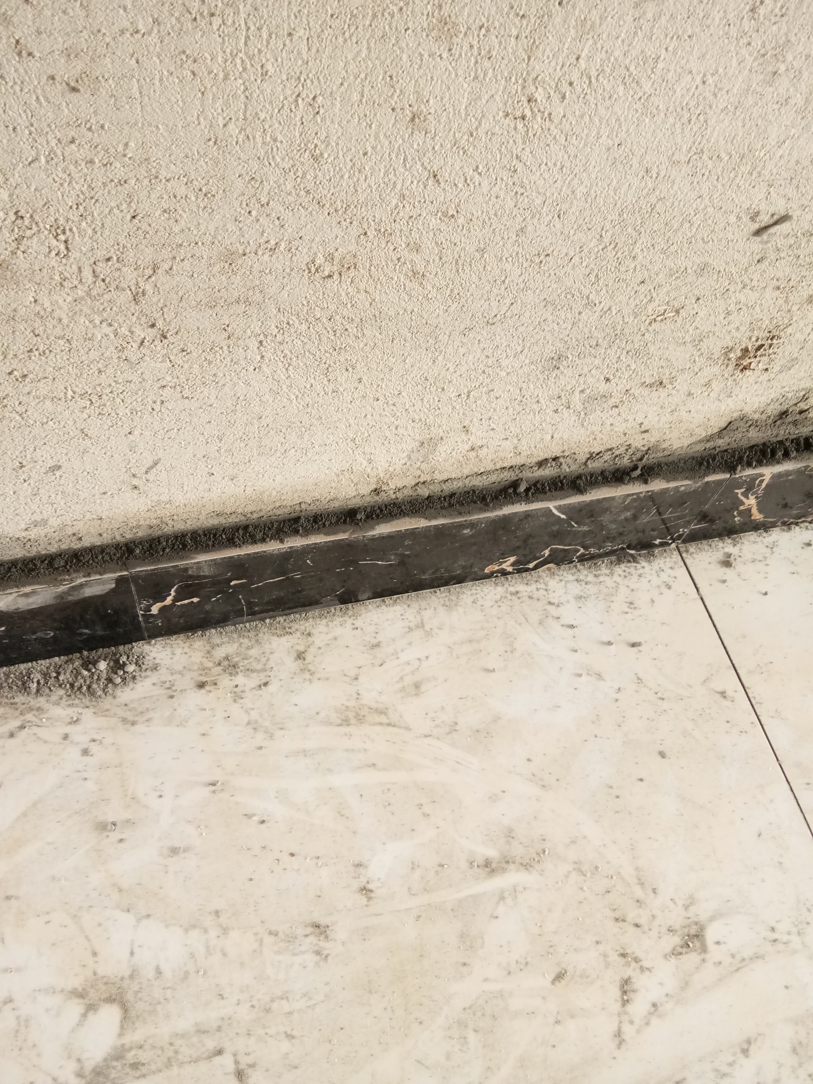 瓦工师傅说这样打灰不空鼓不翘砖,瓦工师傅铺贴瓷砖细节很重要