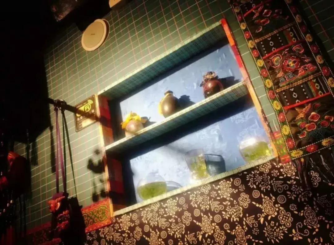 对酒当歌人生几何借酒助兴,对酒当歌人生几何举杯畅饮