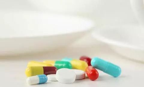 哺乳期妈妈生病孩子能喝奶吗,哺乳期尿路感染吃药还能喂奶吗