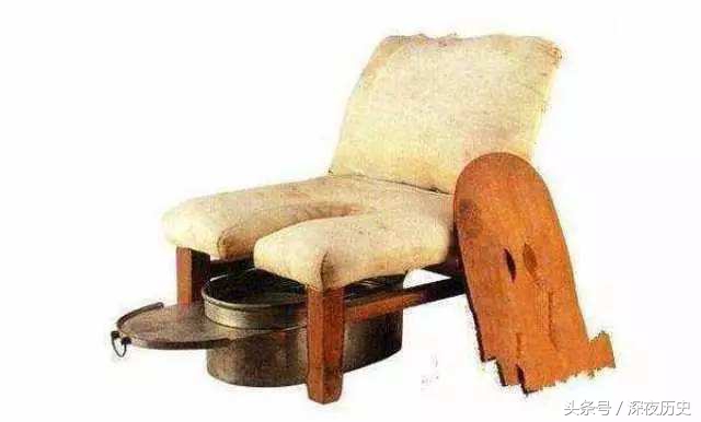 古代皇帝上厕所是茅坑吗,皇帝上厕所为什么不用纸