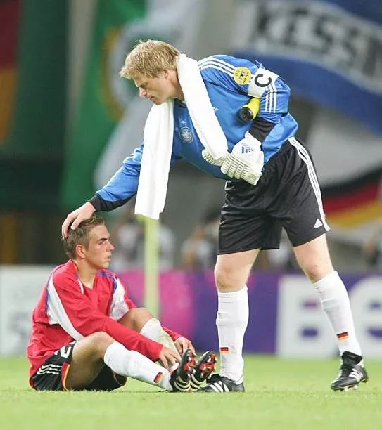 这位1米7的巨人已离开绿茵场上快1年了，你还记得吗？