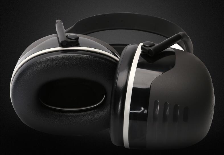 室友打呼噜严重吵得无法入睡,晚上室友打游戏吵得睡不着怎么办